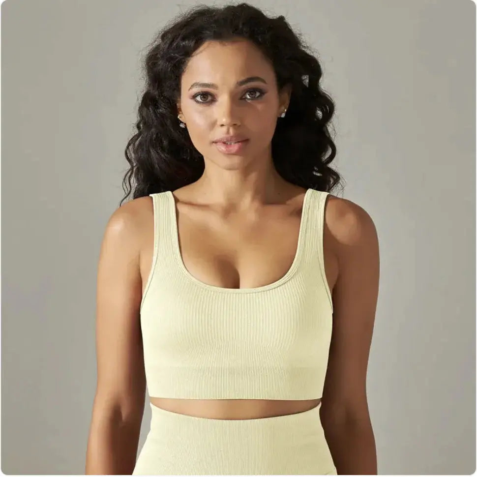 Seamless Knitted Sports Bra for Yoga & Fitness Vior Paris